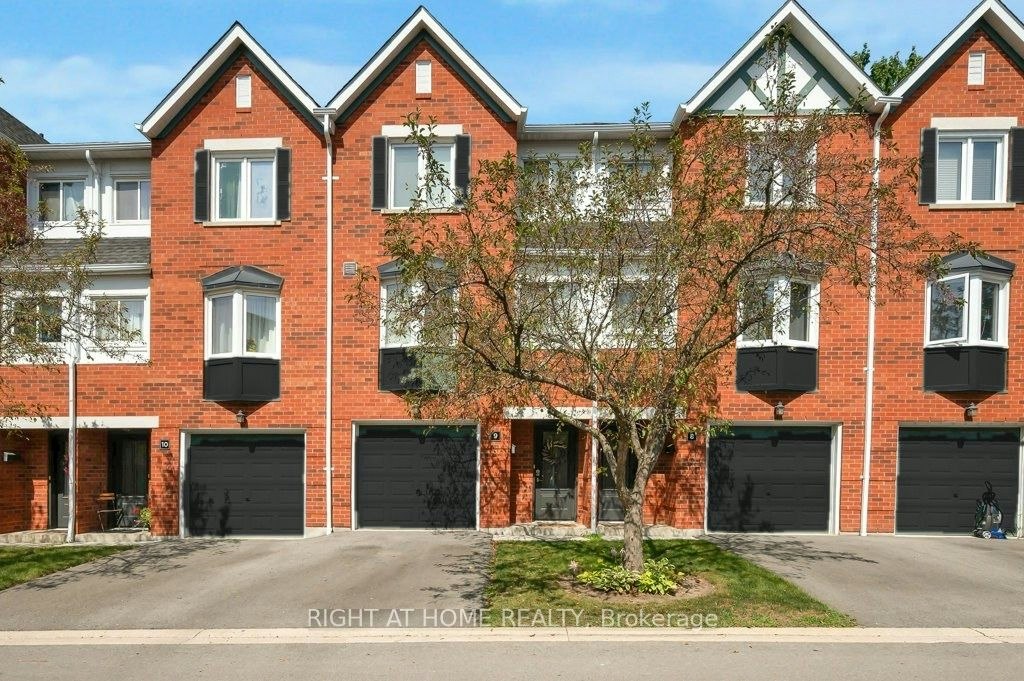 9-2300 Brays Lane, Oakville, ON, L6M 3J9