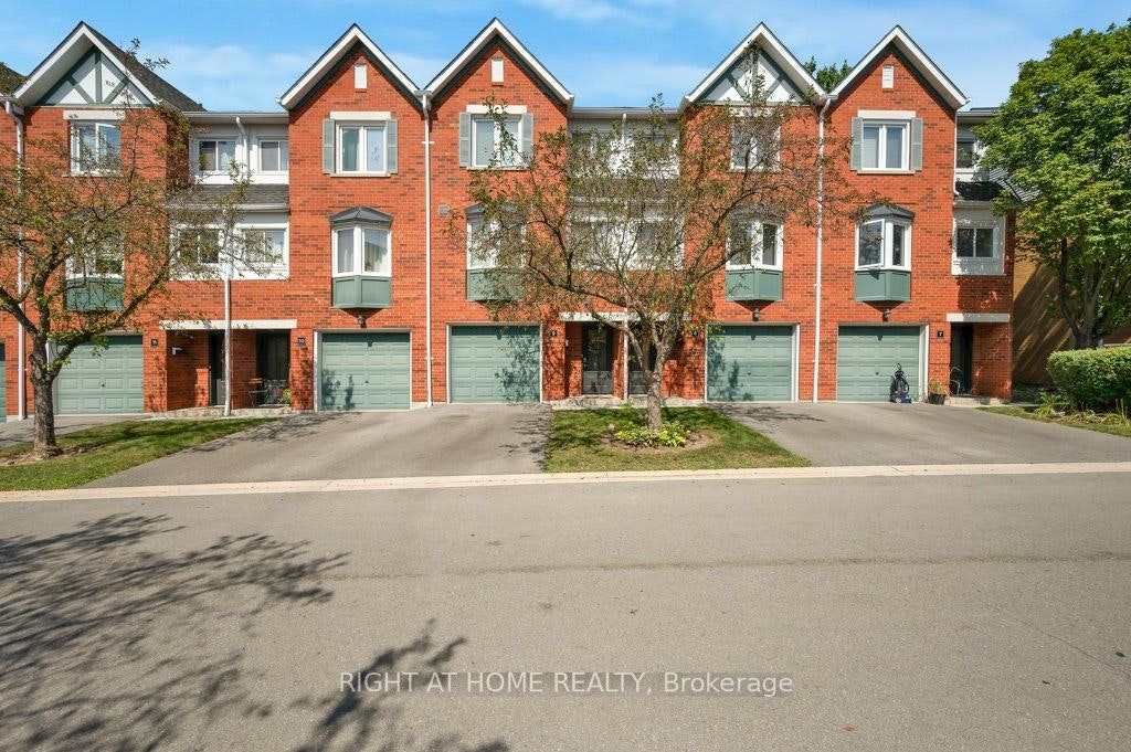 9-2300 Brays Lane, Oakville, ON, L6M 3J9