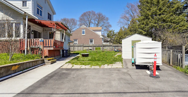 Lower Level-2585 Lake Shore Boulevard W, Toronto, ON, M8V 1G3 - 4