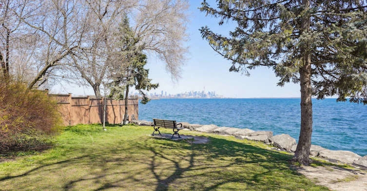 Main Level 2 Bedroom-2585 Lake Shore Boulevard W, Toronto, ON, M8V 1G3 - 24