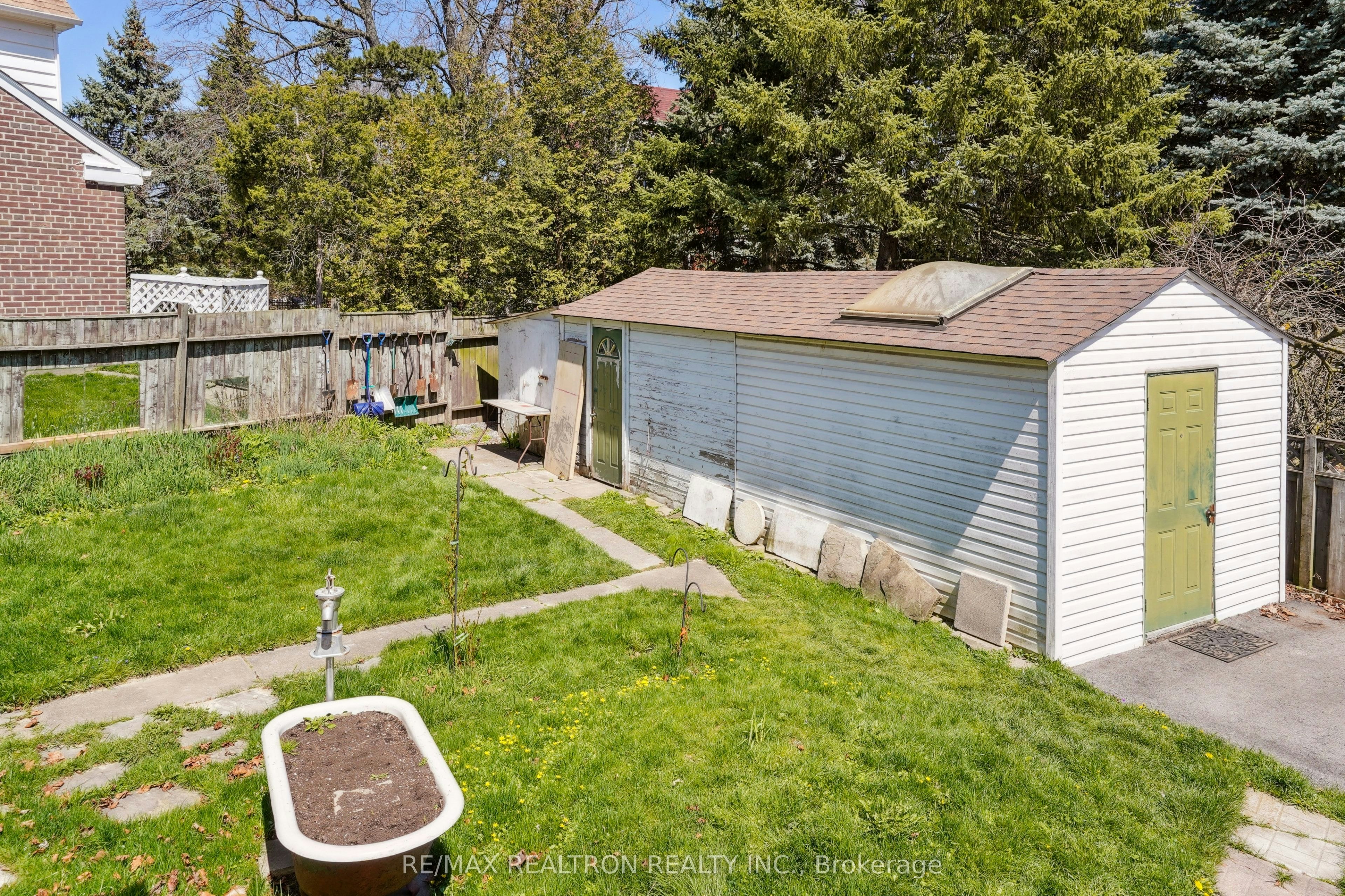 Second Floor-2585 Lake Shore Boulevard W, Toronto, ON, M8V 1G3 - 3