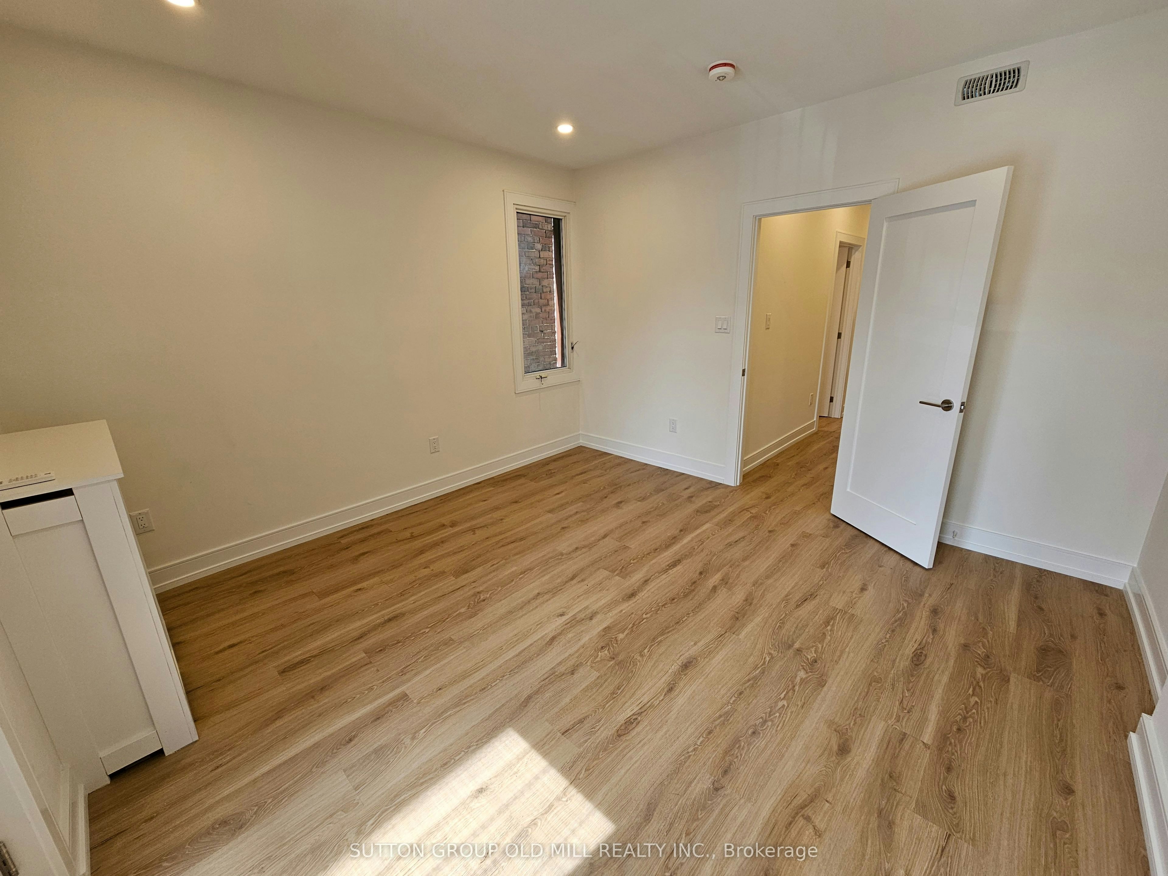 2nd Floor-3293 Dundas Street W, Toronto, ON, M6P 2A5 - 6