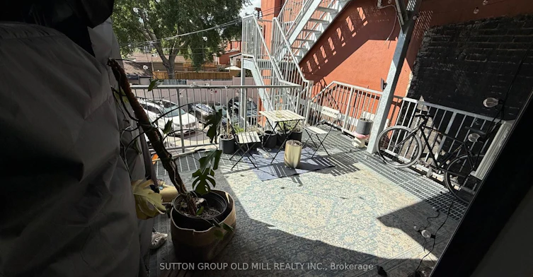 2nd Floor-3293 Dundas Street W, Toronto, ON, M6P 2A5 - 14