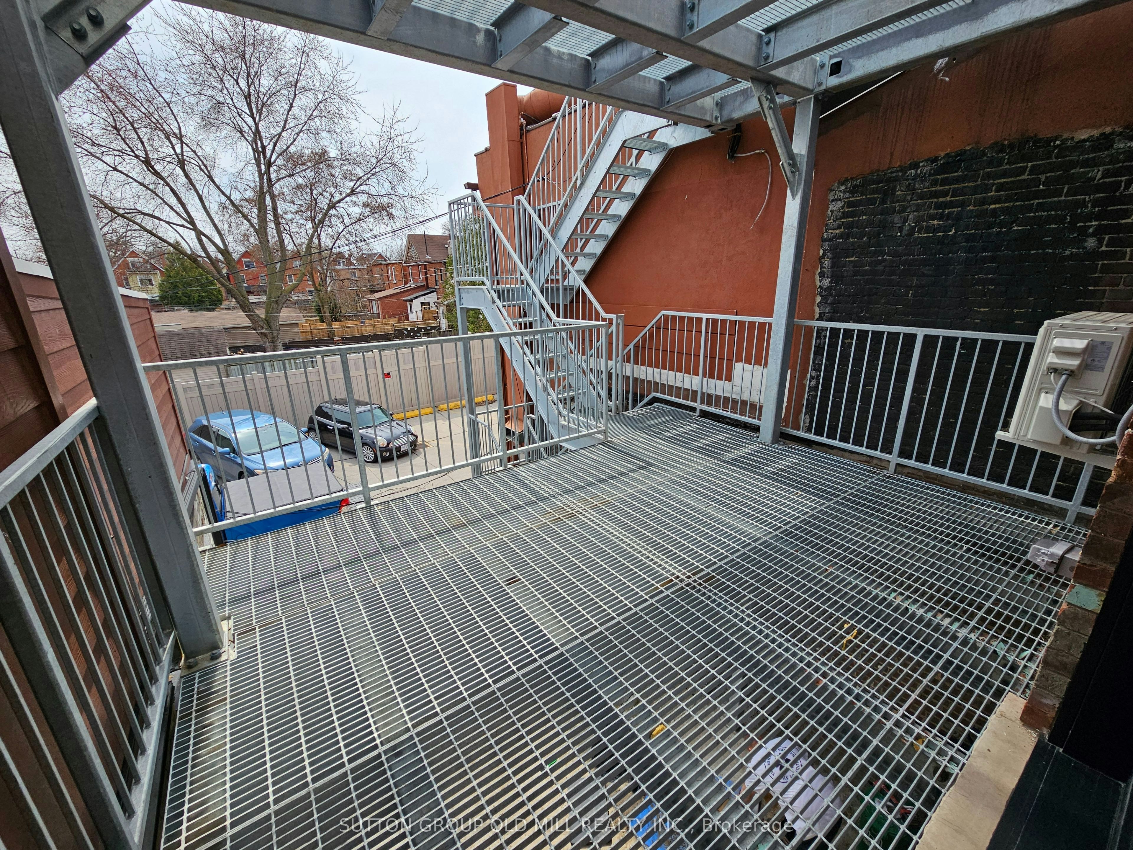 2nd Floor-3293 Dundas Street W, Toronto, ON, M6P 2A5 - 9