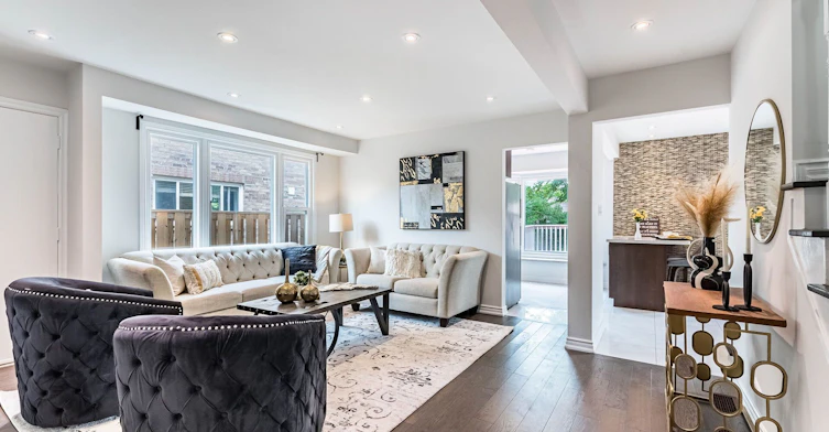 1124 Shagbark Crescent, Mississauga, ON, L5C 3N7 - 3