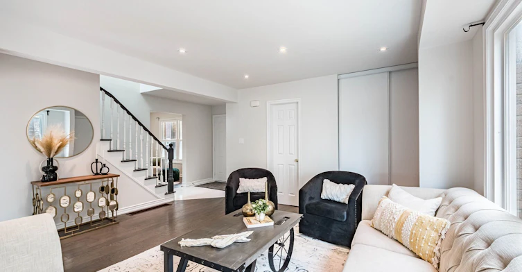 1124 Shagbark Crescent, Mississauga, ON, L5C 3N7 - 5