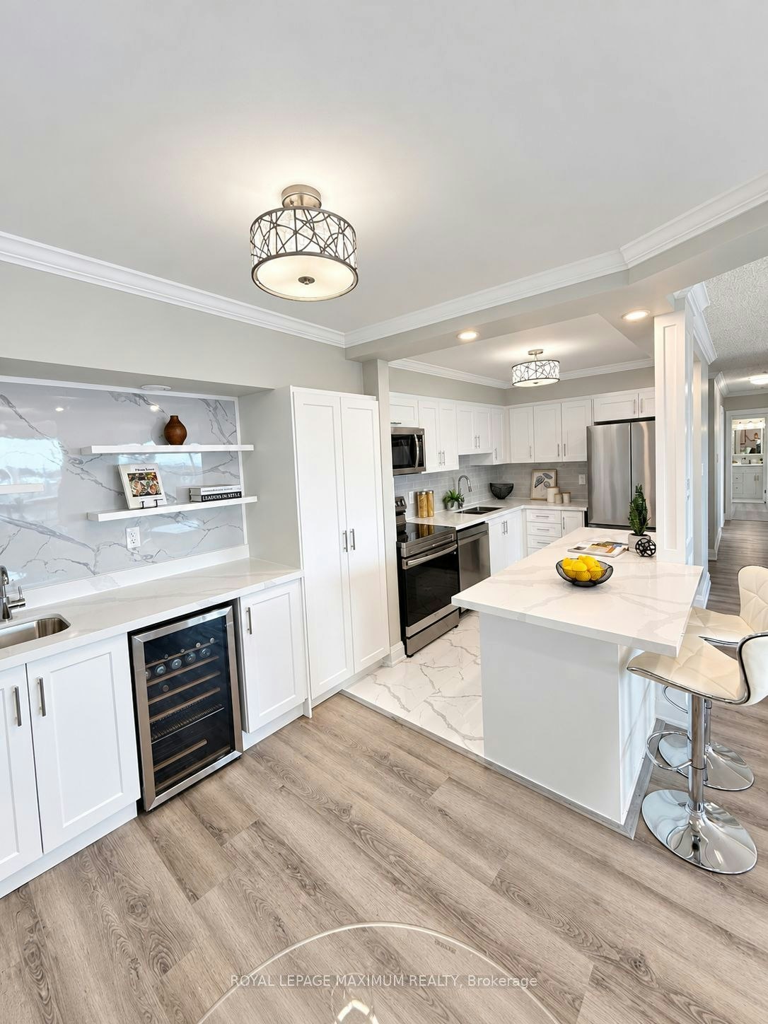 1205-50 Elm Drive E, Mississauga, ON, L5A 3X2