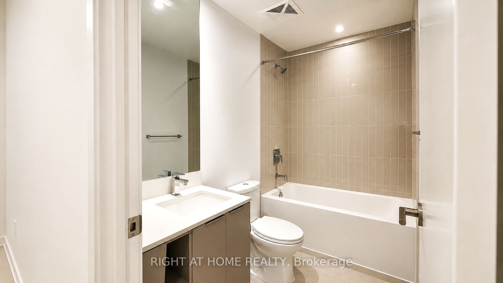 6001-3900 Confederation Parkway, Mississauga, ON, L5B 0M3 - 19