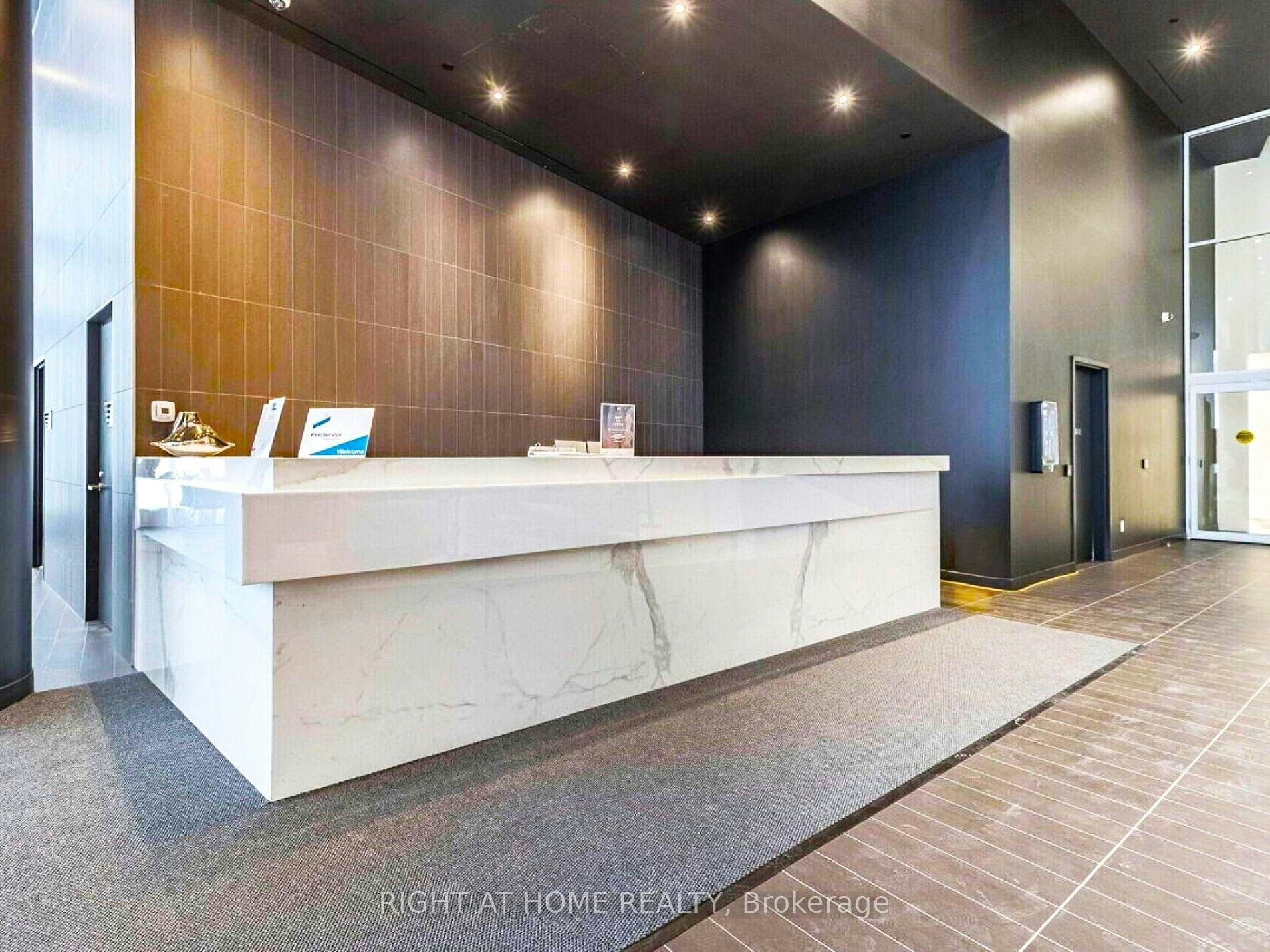 6001-3900 Confederation Parkway, Mississauga, ON, L5B 0M3 - 6