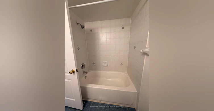 4 Flower Trail, Brampton, ON, L6P 1P1 - 5