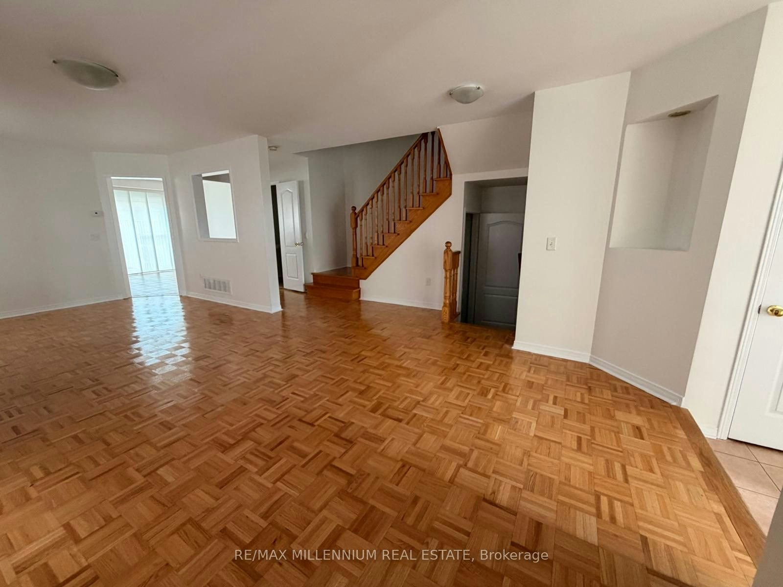 4 Flower Trail, Brampton, ON, L6P 1P1 - 12