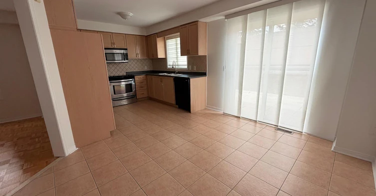 4 Flower Trail, Brampton, ON, L6P 1P1 - 6