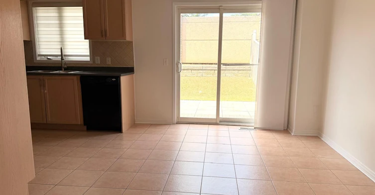 4 Flower Trail, Brampton, ON, L6P 1P1 - 13