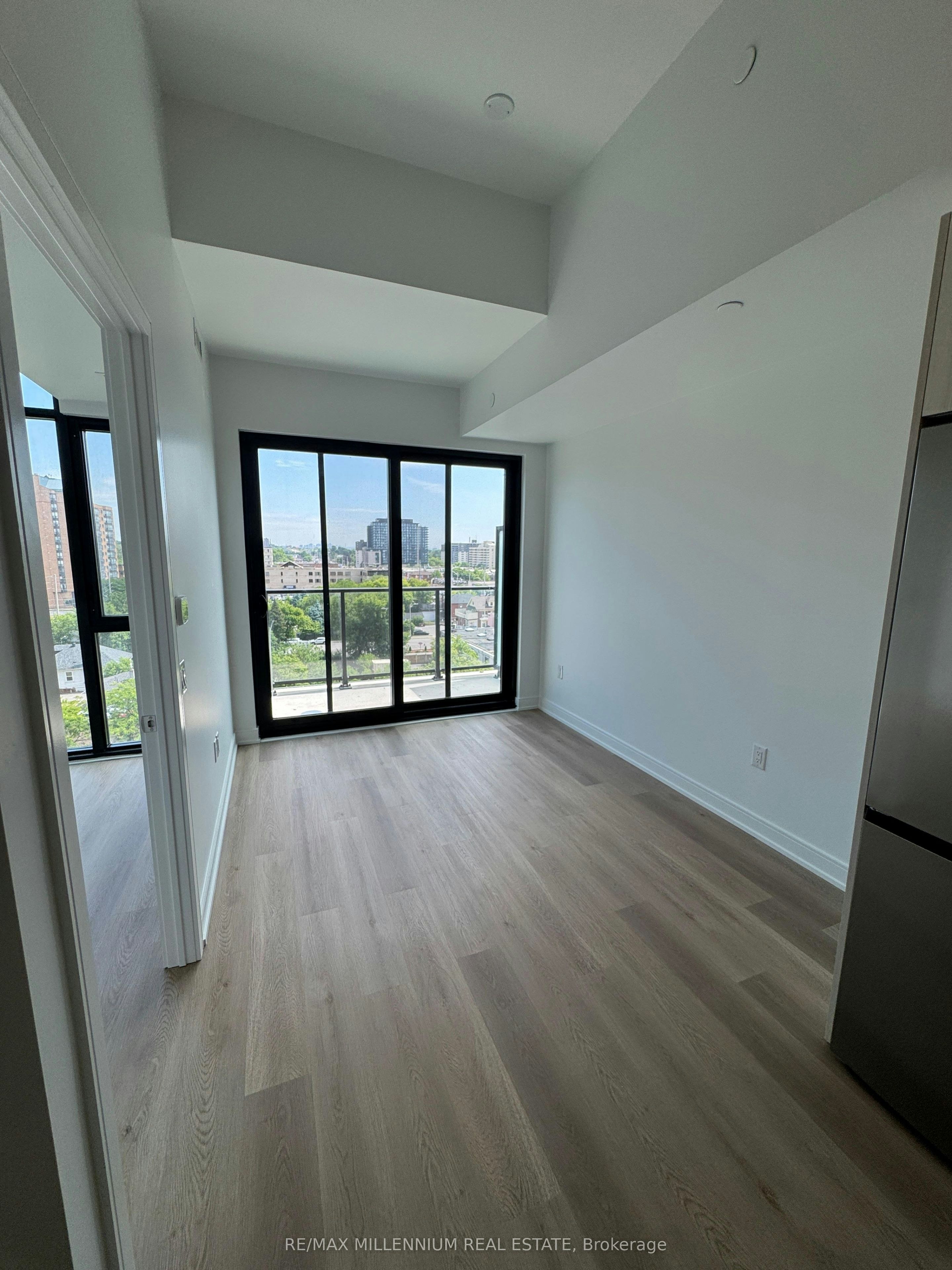 729-3009 Novar Road, Mississauga, ON, L5B 0P9 - 5