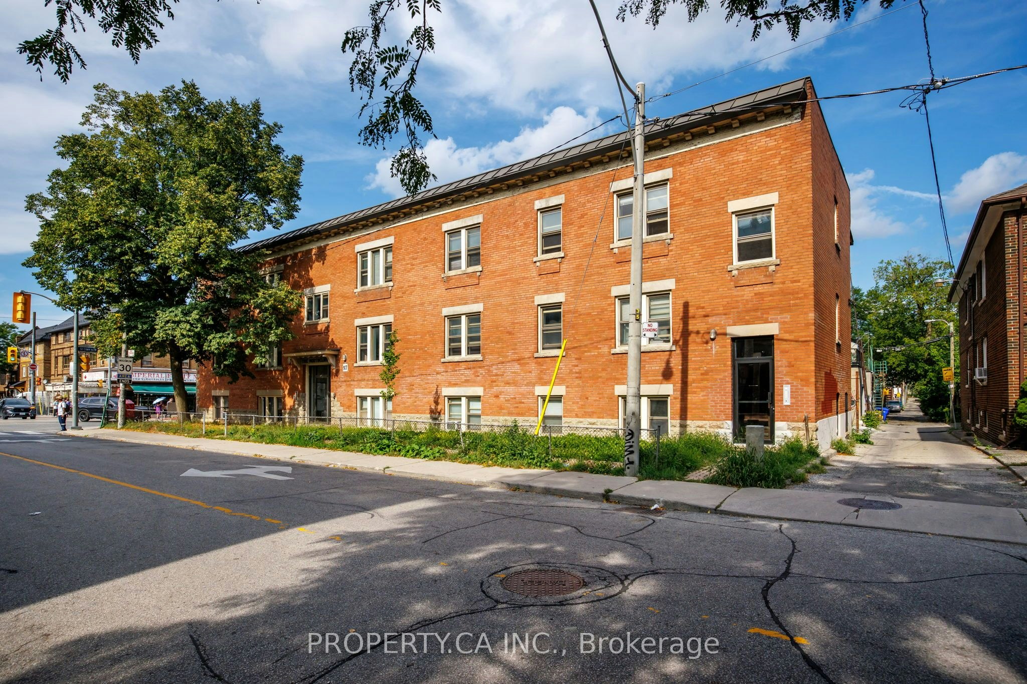 9-97 Northcliffe Boulevard, Toronto, ON, M6H 3H3 - 3