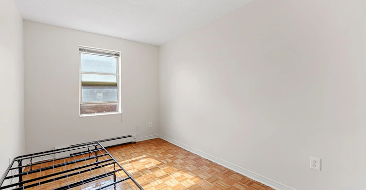 9-97 Northcliffe Boulevard, Toronto, ON, M6H 3H3 - 9