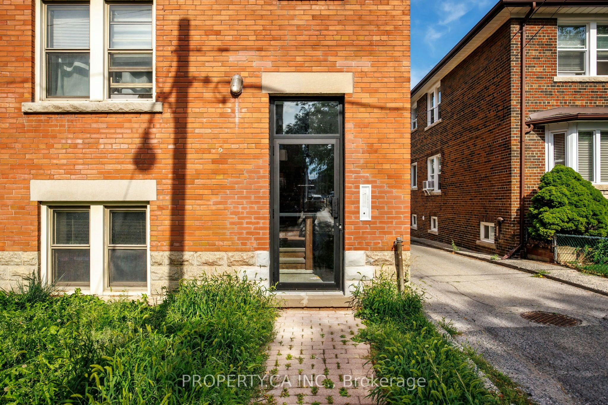 9-97 Northcliffe Boulevard, Toronto, ON, M6H 3H3 - 4