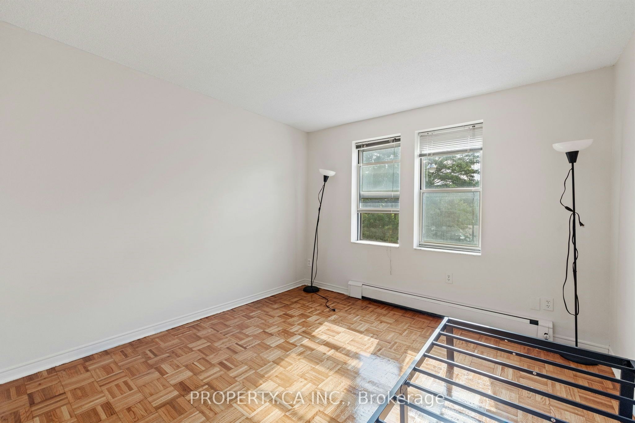 9-97 Northcliffe Boulevard, Toronto, ON, M6H 3H3 - 8