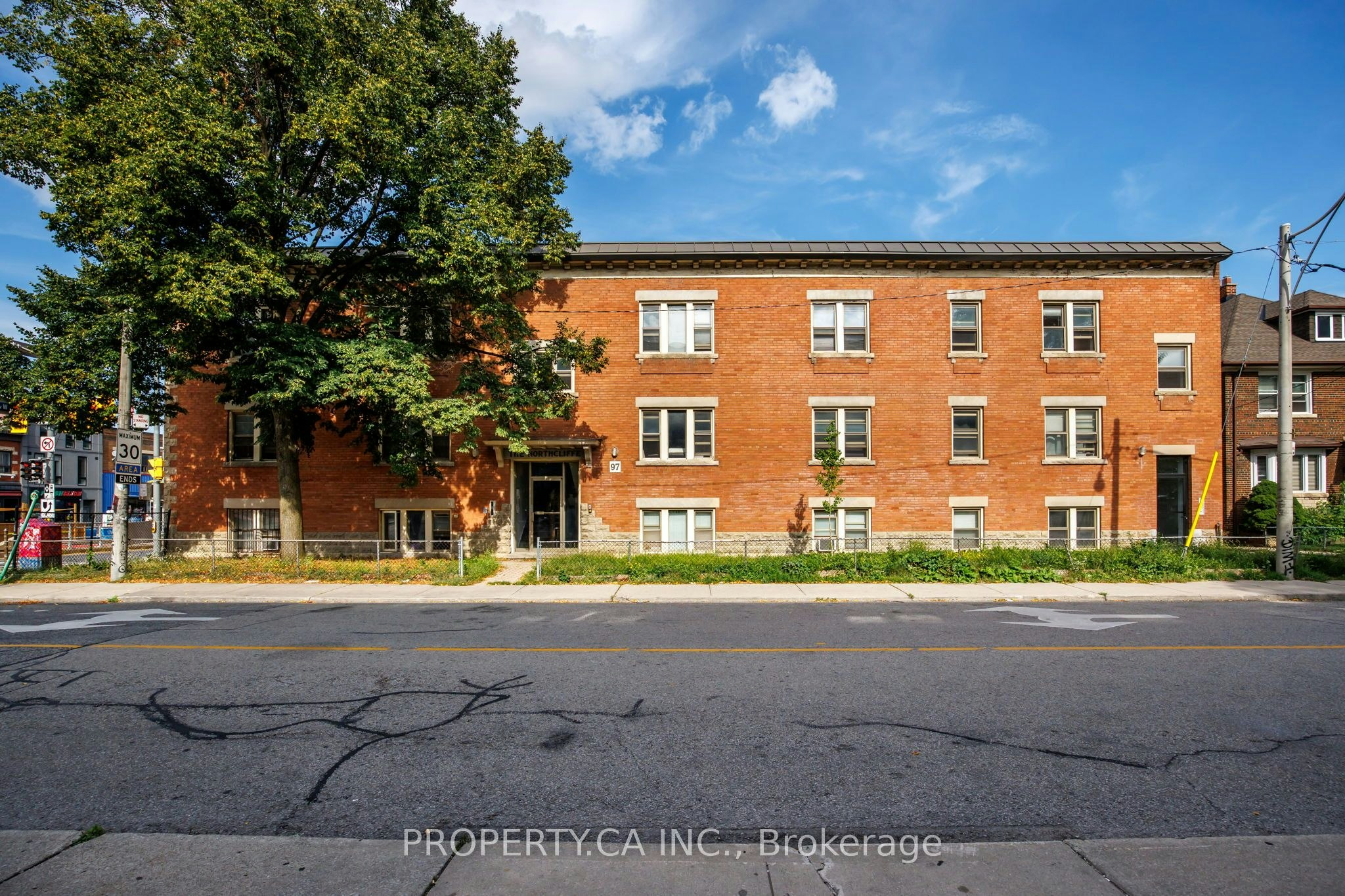 9-97 Northcliffe Boulevard, Toronto, ON, M6H 3H3 - 2