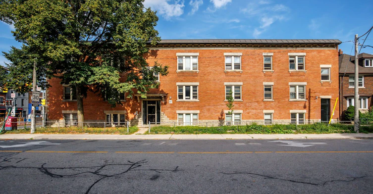 9-97 Northcliffe Boulevard, Toronto, ON, M6H 3H3 - 2