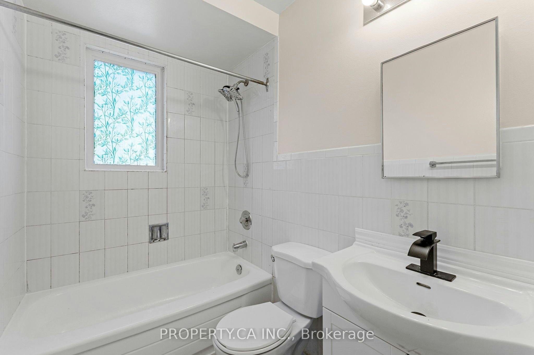 9-97 Northcliffe Boulevard, Toronto, ON, M6H 3H3 - 15