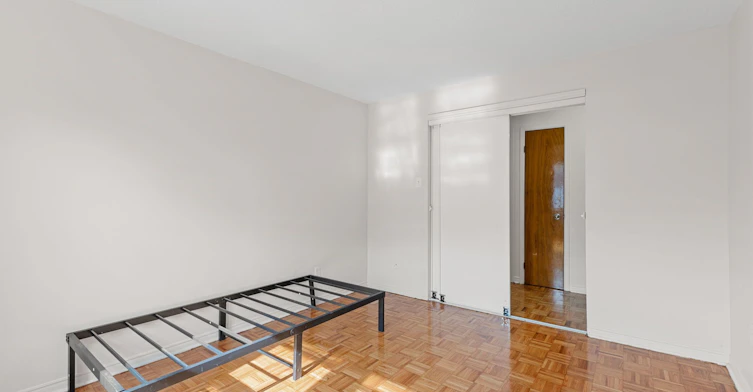 9-97 Northcliffe Boulevard, Toronto, ON, M6H 3H3 - 7