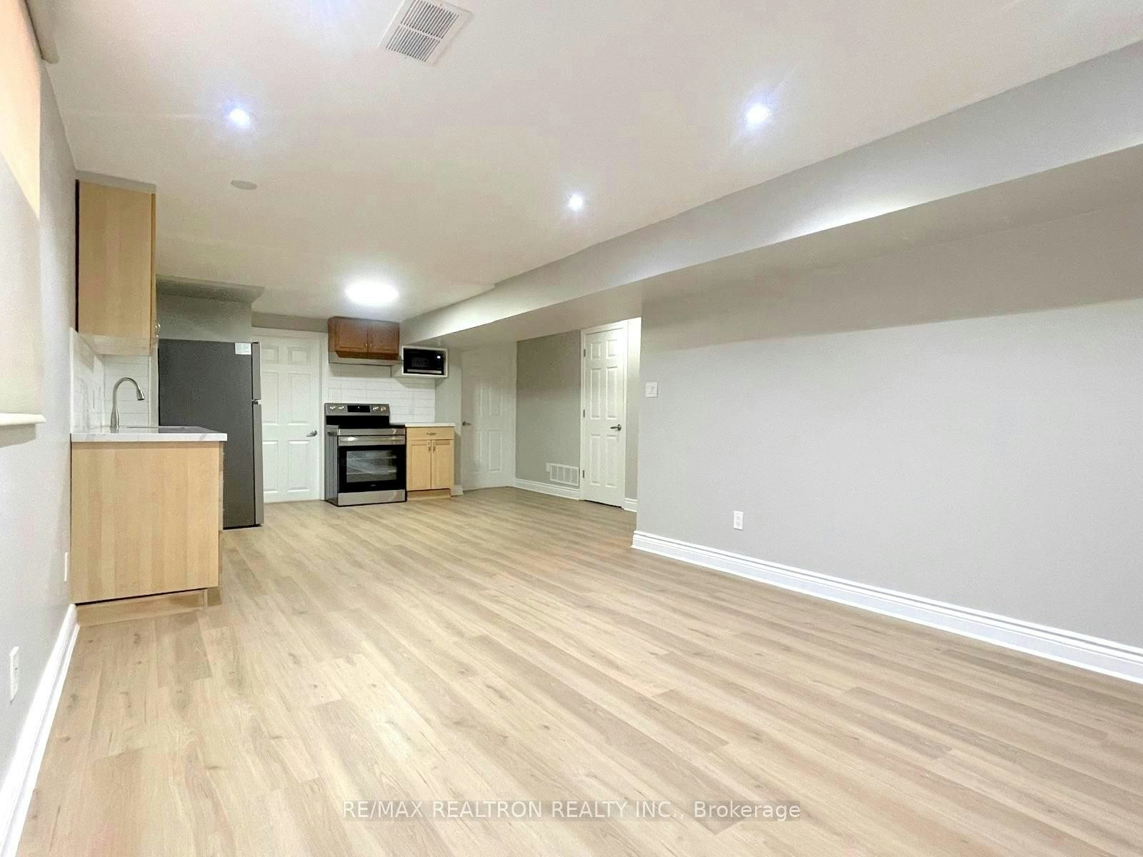 Lower-365 Mississauga Vly Boulevard, Mississauga, ON, L5A 1Y9 - 9