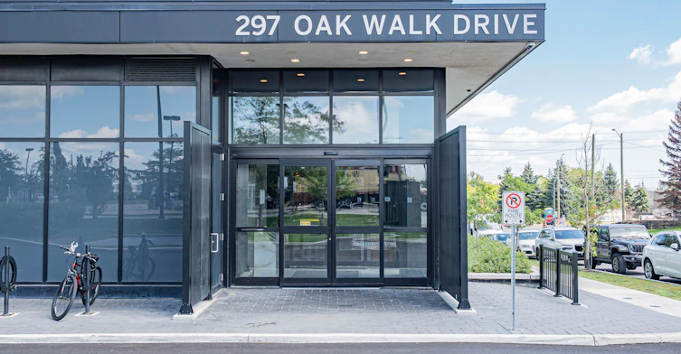 1208-297 Oak Walk Drive, Oakville, ON, L6H 3R6 - 3