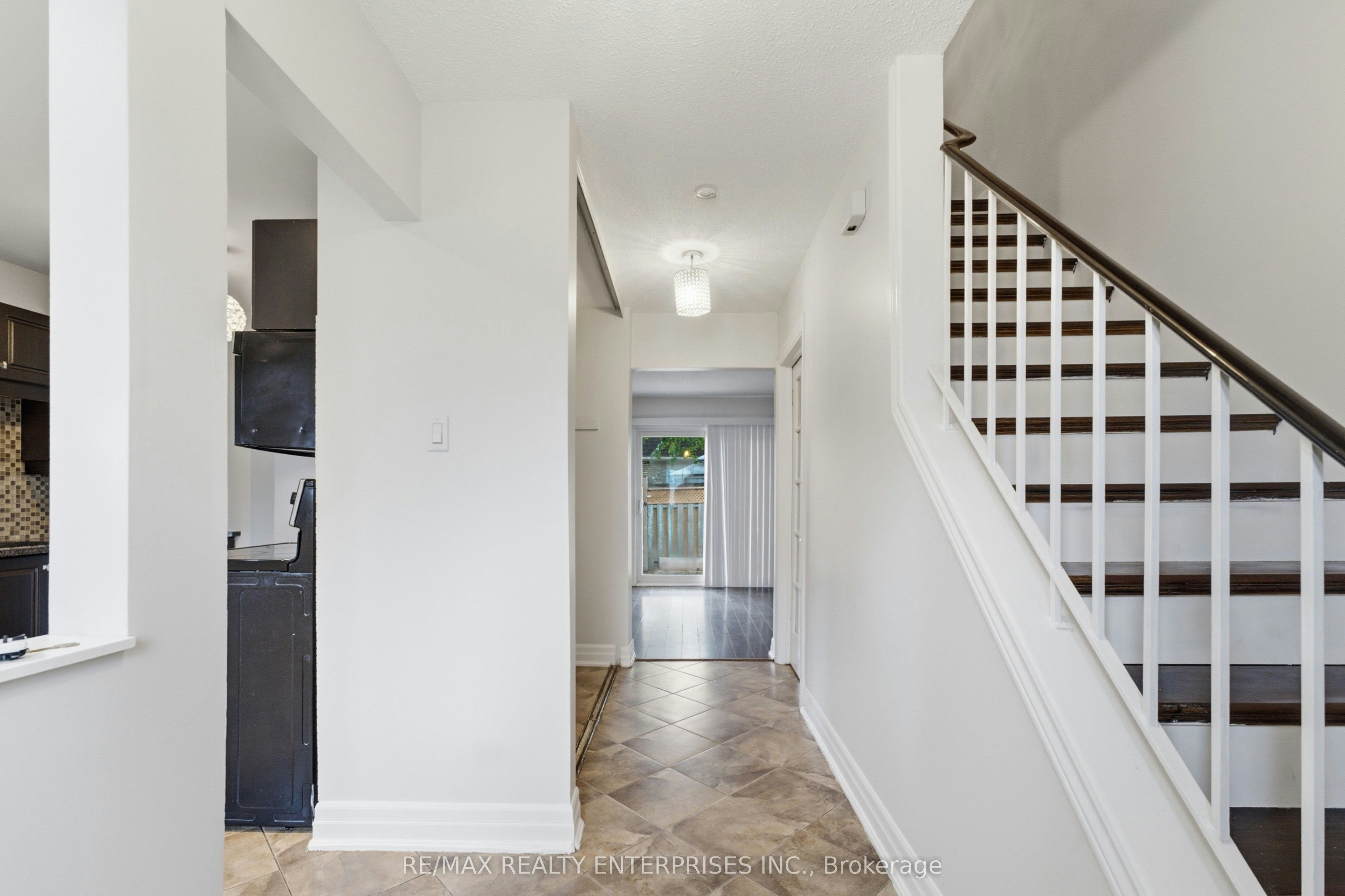 68-93 Hansen Road, Brampton, ON, L6V 3C8 - 4