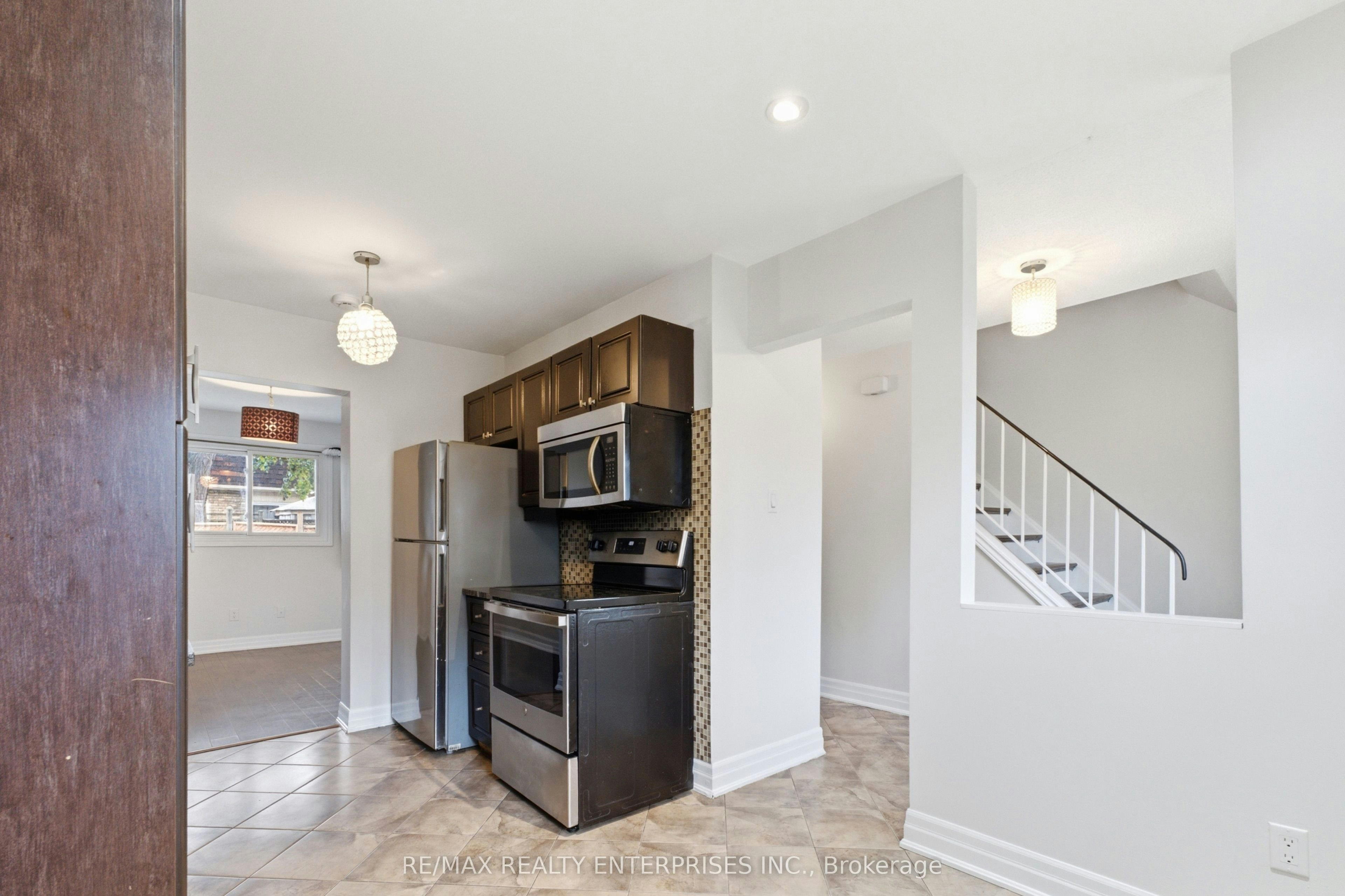 68-93 Hansen Road, Brampton, ON, L6V 3C8 - 5