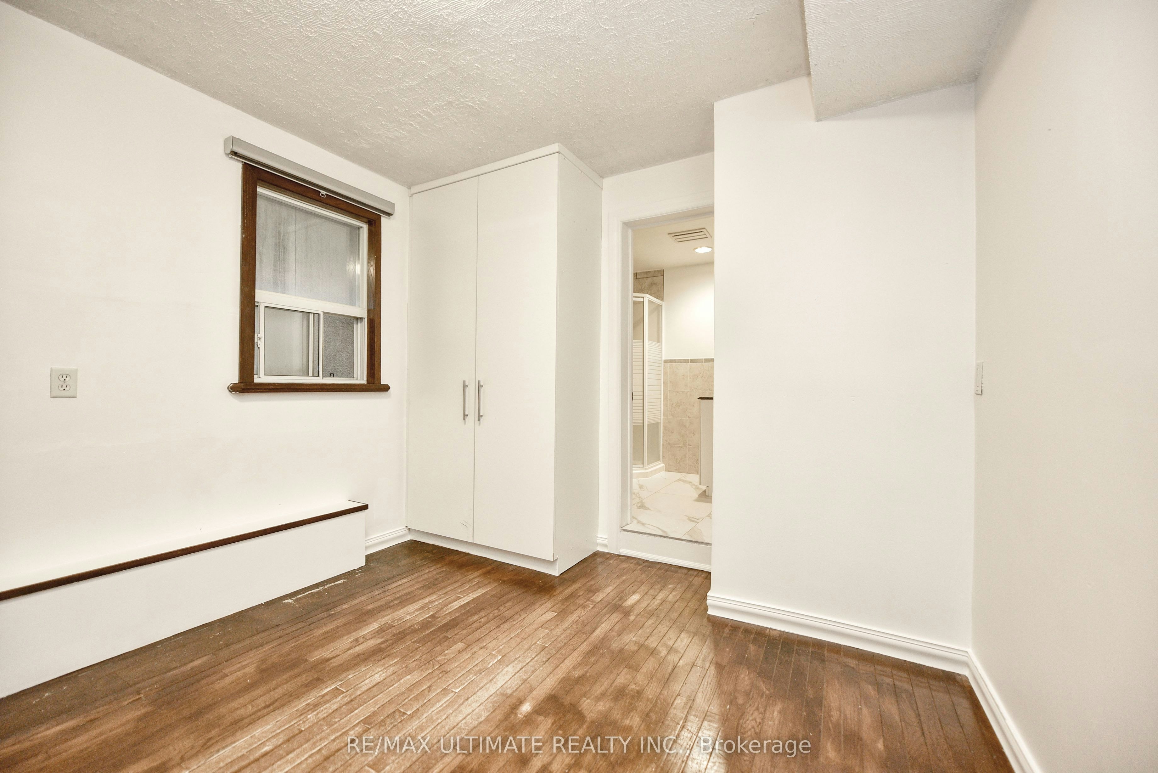 Main Floor-8 Corby Avenue, Toronto, ON, M6E 1V1 - 4
