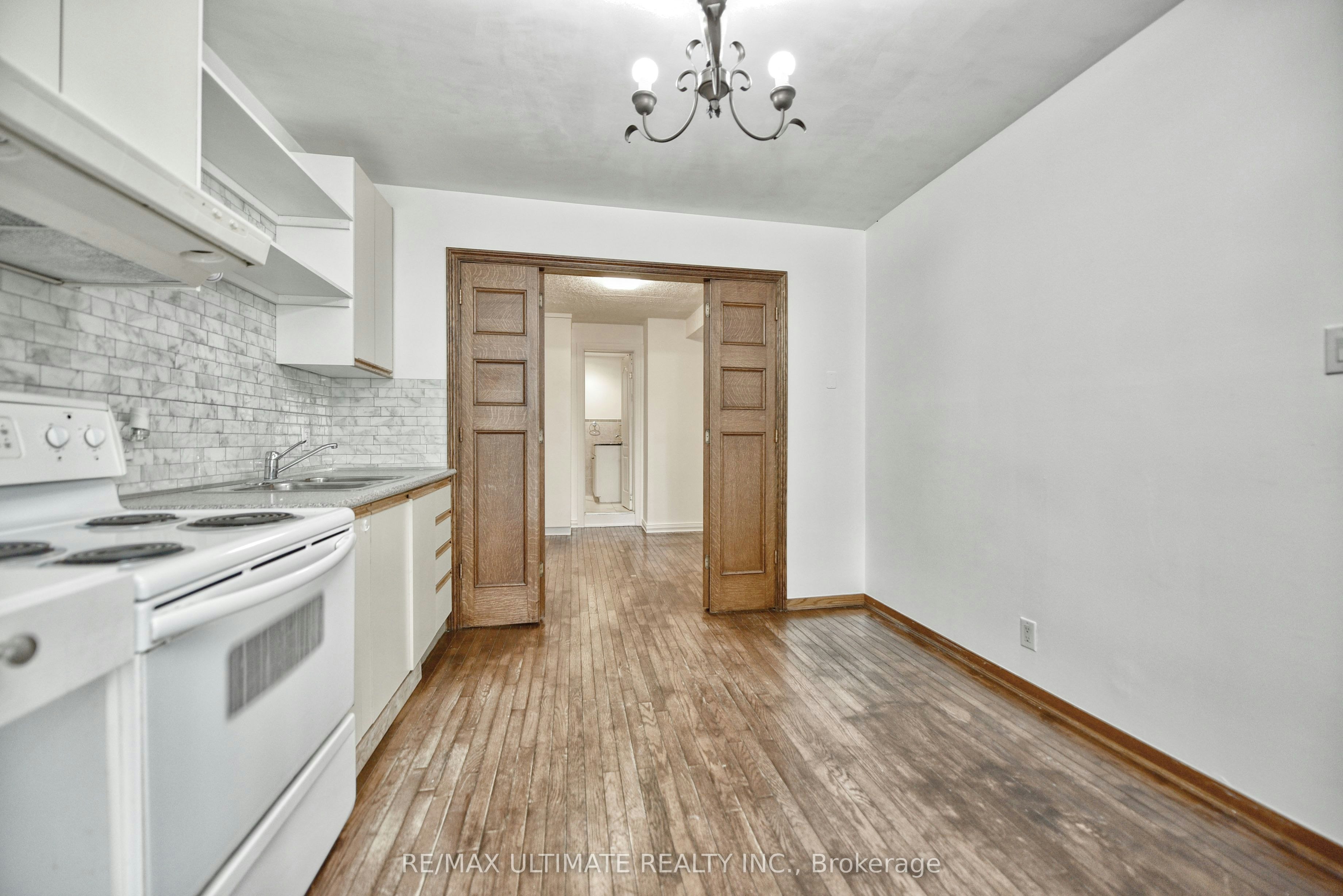 Main Floor-8 Corby Avenue, Toronto, ON, M6E 1V1 - 11