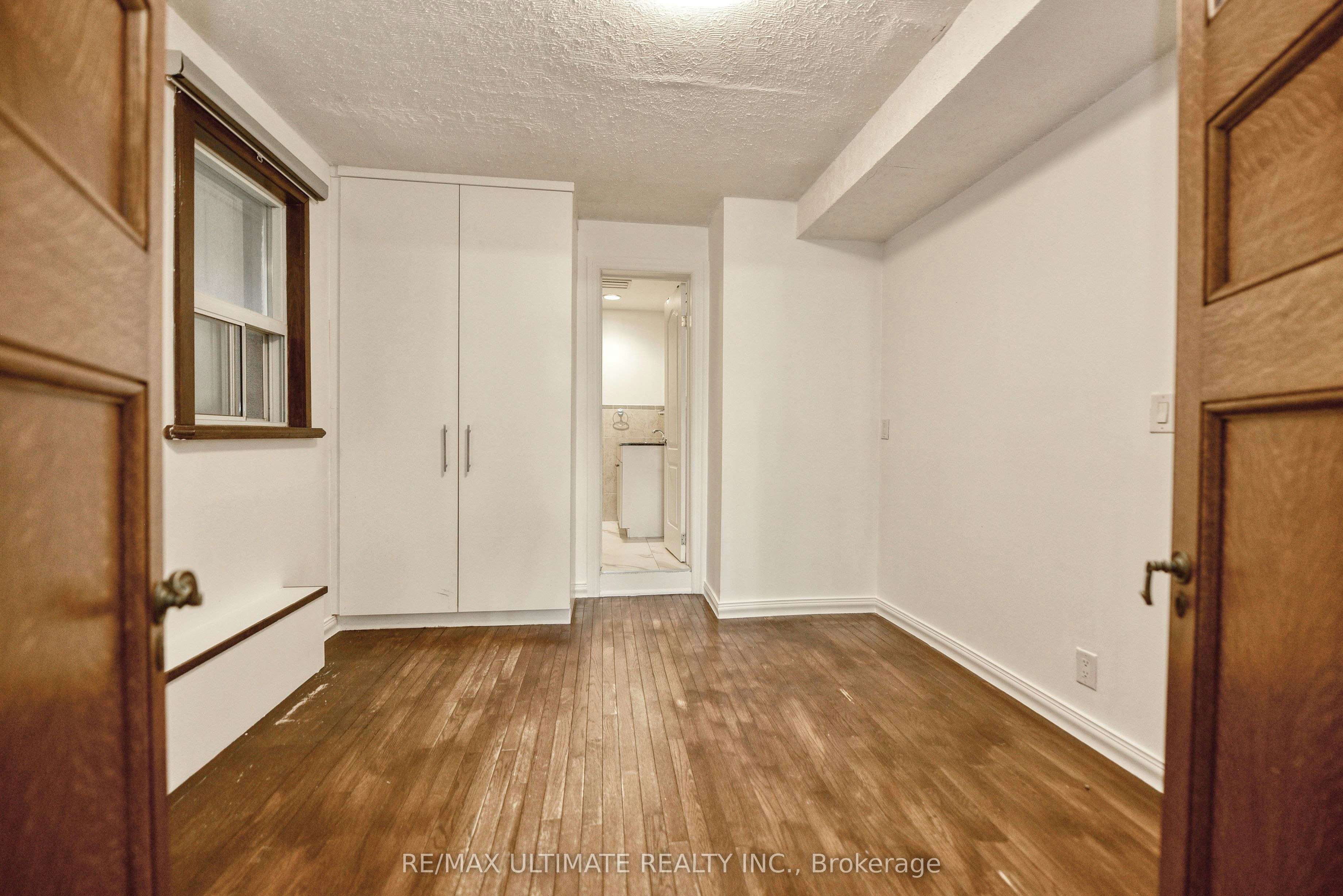 Main Floor-8 Corby Avenue, Toronto, ON, M6E 1V1 - 7