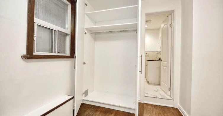 Main Floor-8 Corby Avenue, Toronto, ON, M6E 1V1 - 5