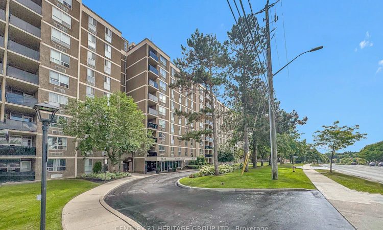 206-2835 Islington Avenue