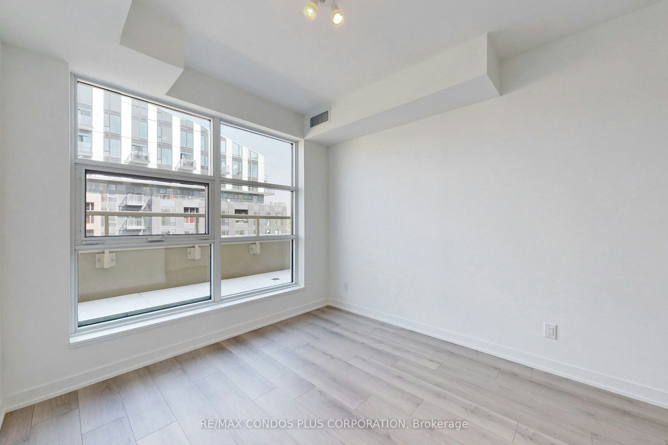710-1787 St Clair Avenue W, Toronto, ON, M6N 0B7 - 19