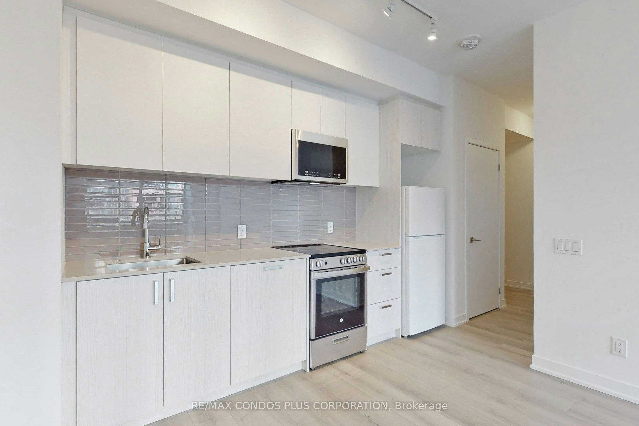 710-1787 St Clair Avenue W, Toronto, ON, M6N 0B7 - 13
