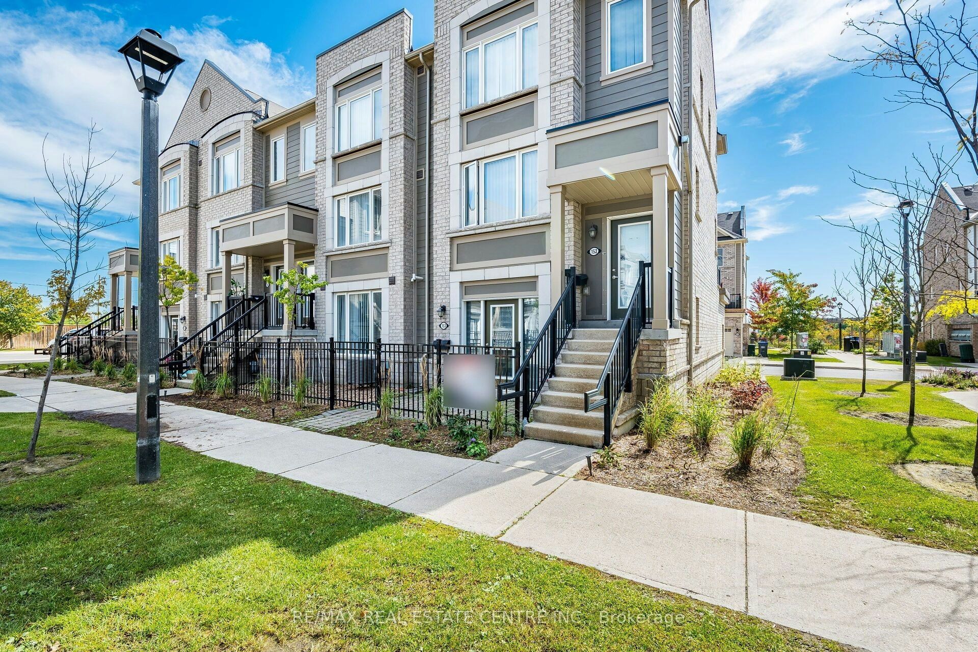 153-1 Beckenrose Court, Brampton, ON, L6Y 6G2