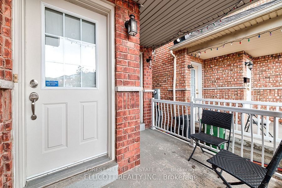 18 San Gabriele Place, Toronto, ON, M9L 3A4 - 3