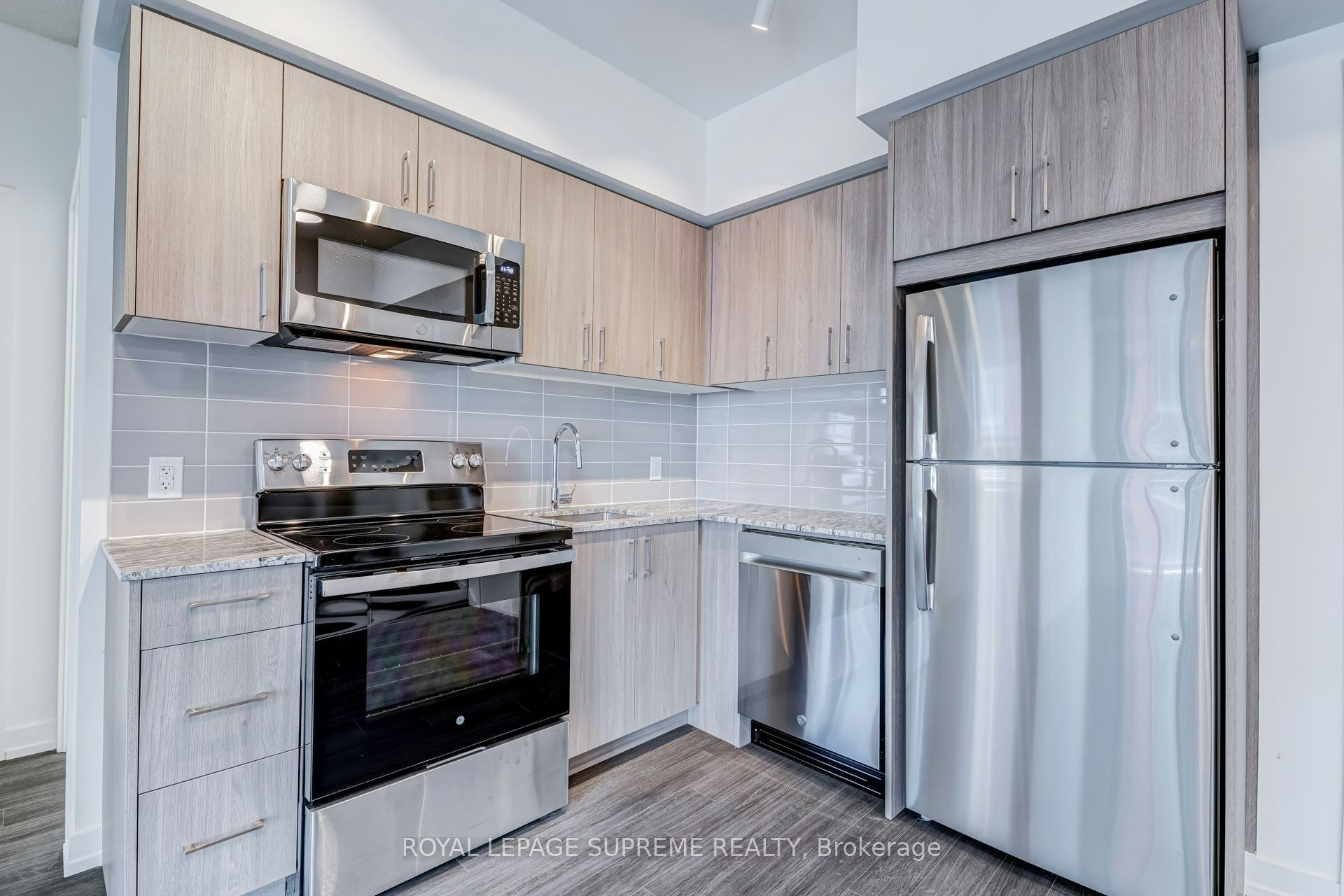 1622-4010 Eglinton Avenue W, Toronto, ON, M9A 0G5 - 7