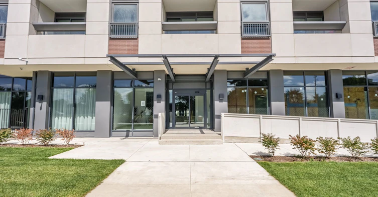 1622-4010 Eglinton Avenue W, Toronto, ON, M9A 0G5 - 2