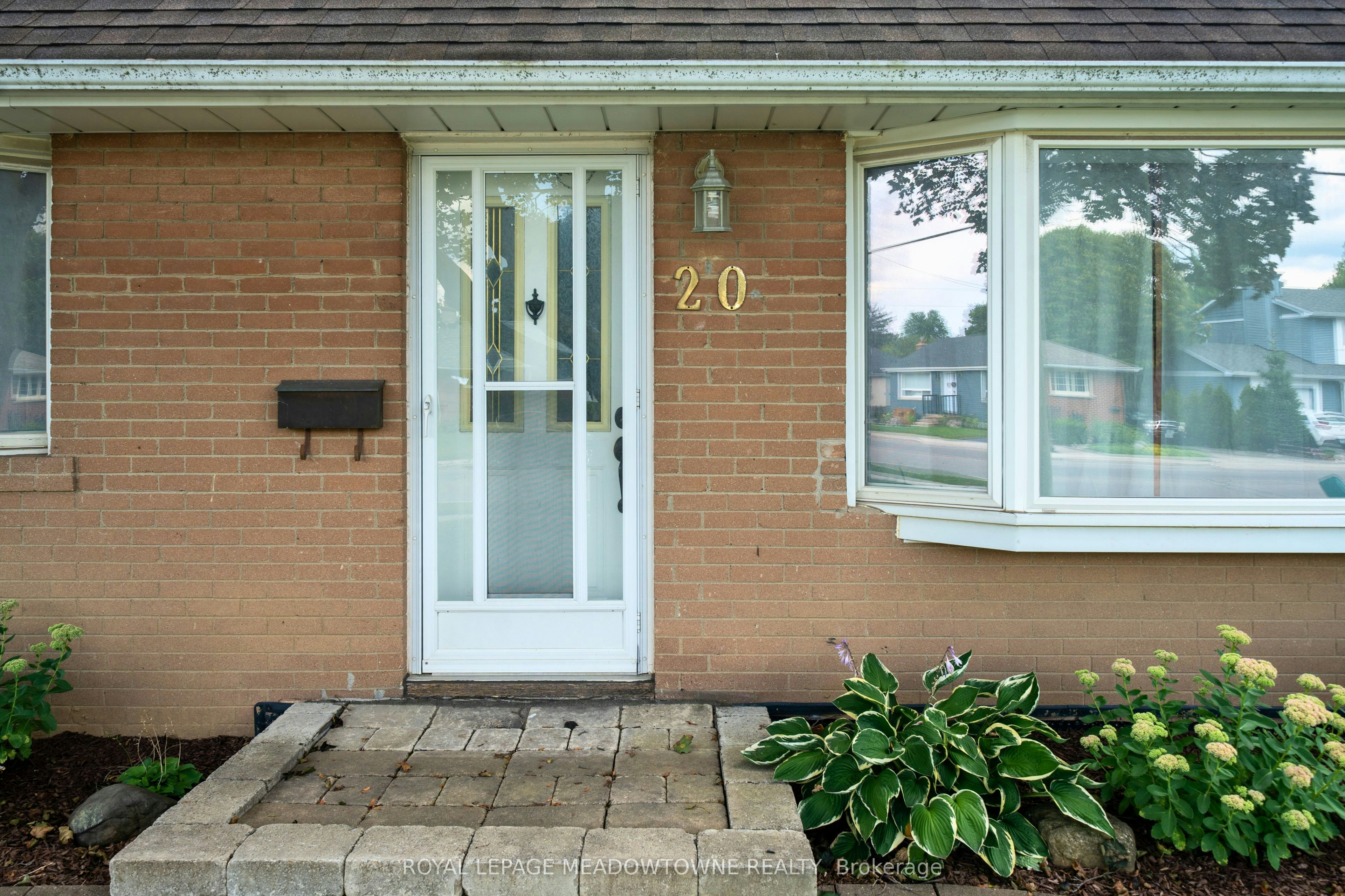 20 Delrex Boulevard, Halton Hills, ON, L7G 3X7 - 5