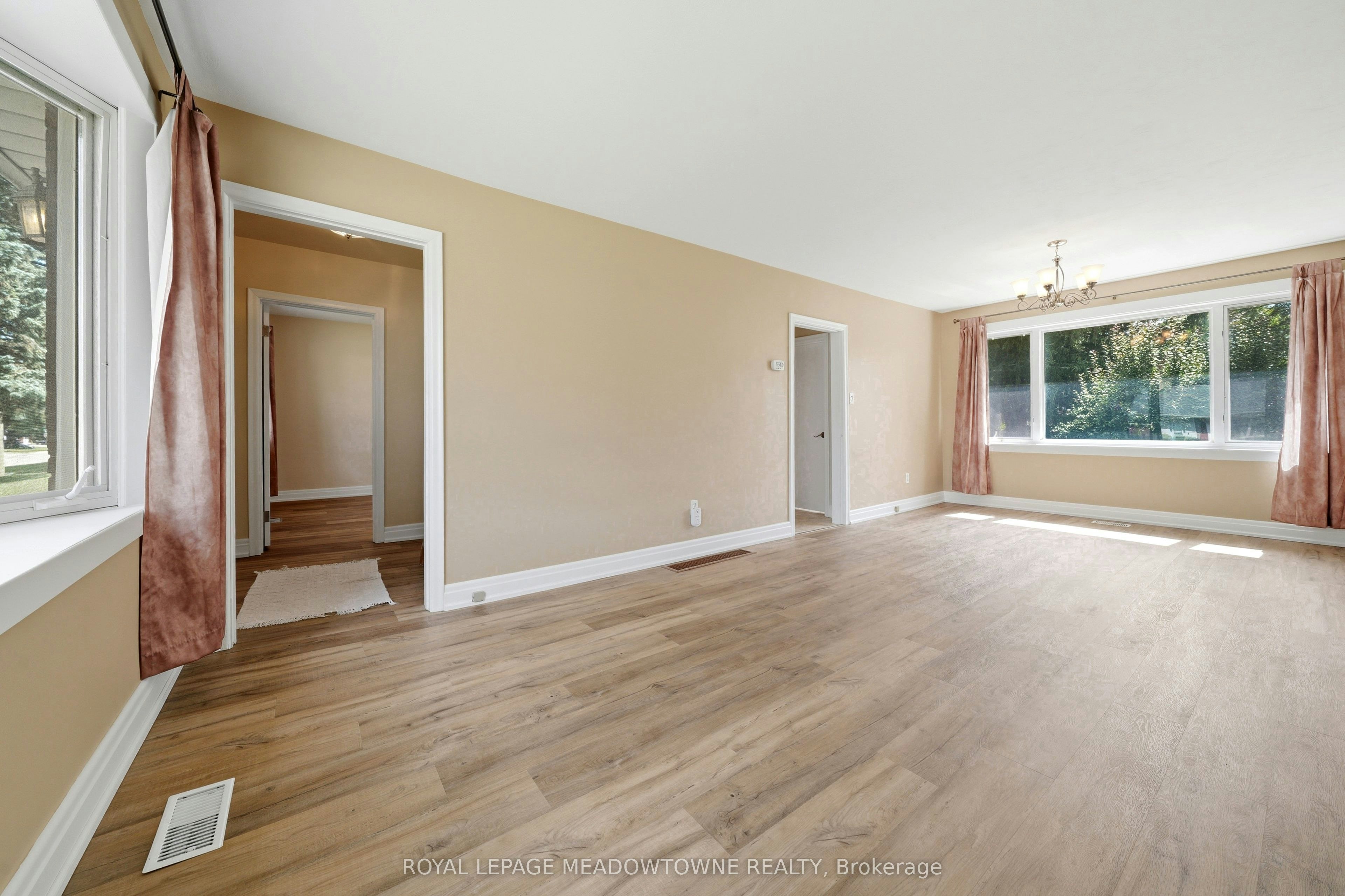 20 Delrex Boulevard, Halton Hills, ON, L7G 3X7 - 10