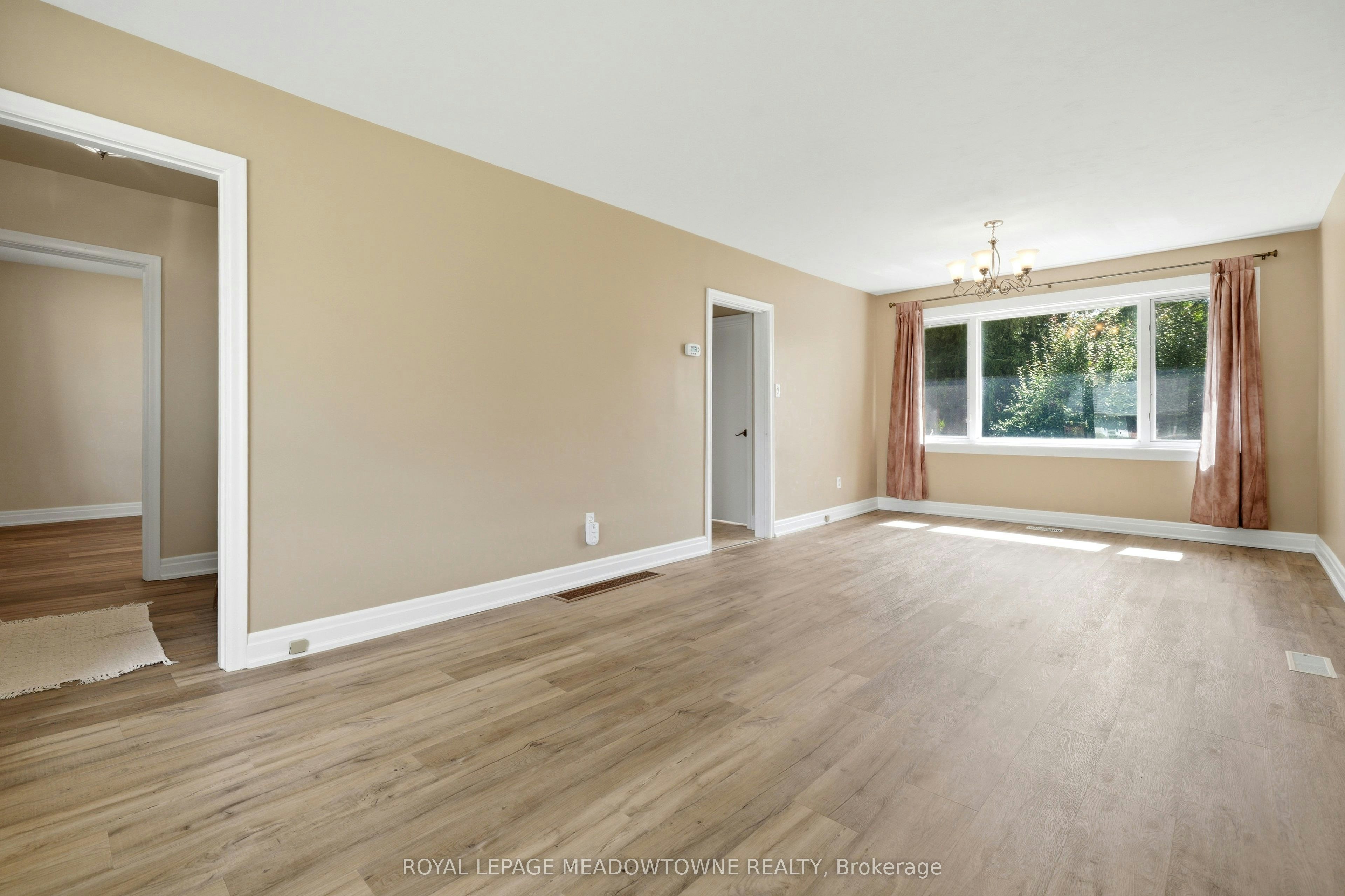 20 Delrex Boulevard, Halton Hills, ON, L7G 3X7 - 9