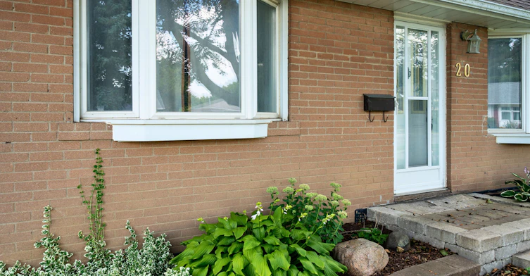 20 Delrex Boulevard, Halton Hills, ON, L7G 3X7 - 4