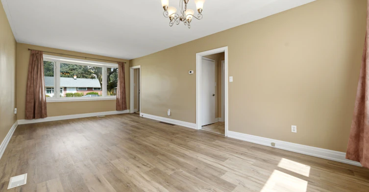 20 Delrex Boulevard, Halton Hills, ON, L7G 3X7 - 11