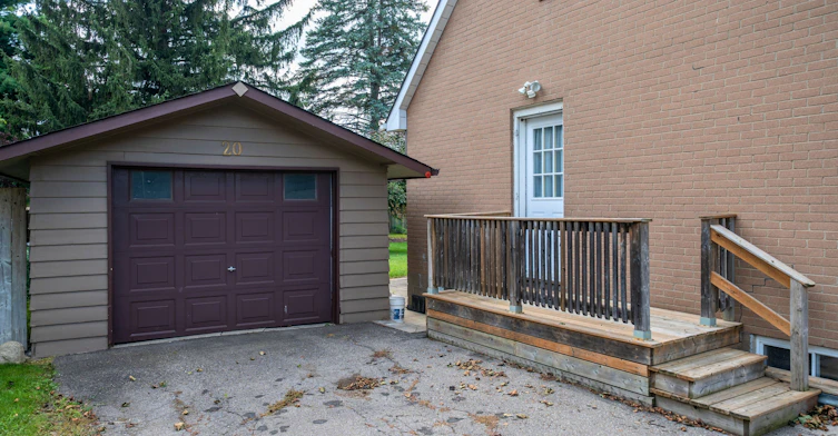 20 Delrex Boulevard, Halton Hills, ON, L7G 3X7 - 6