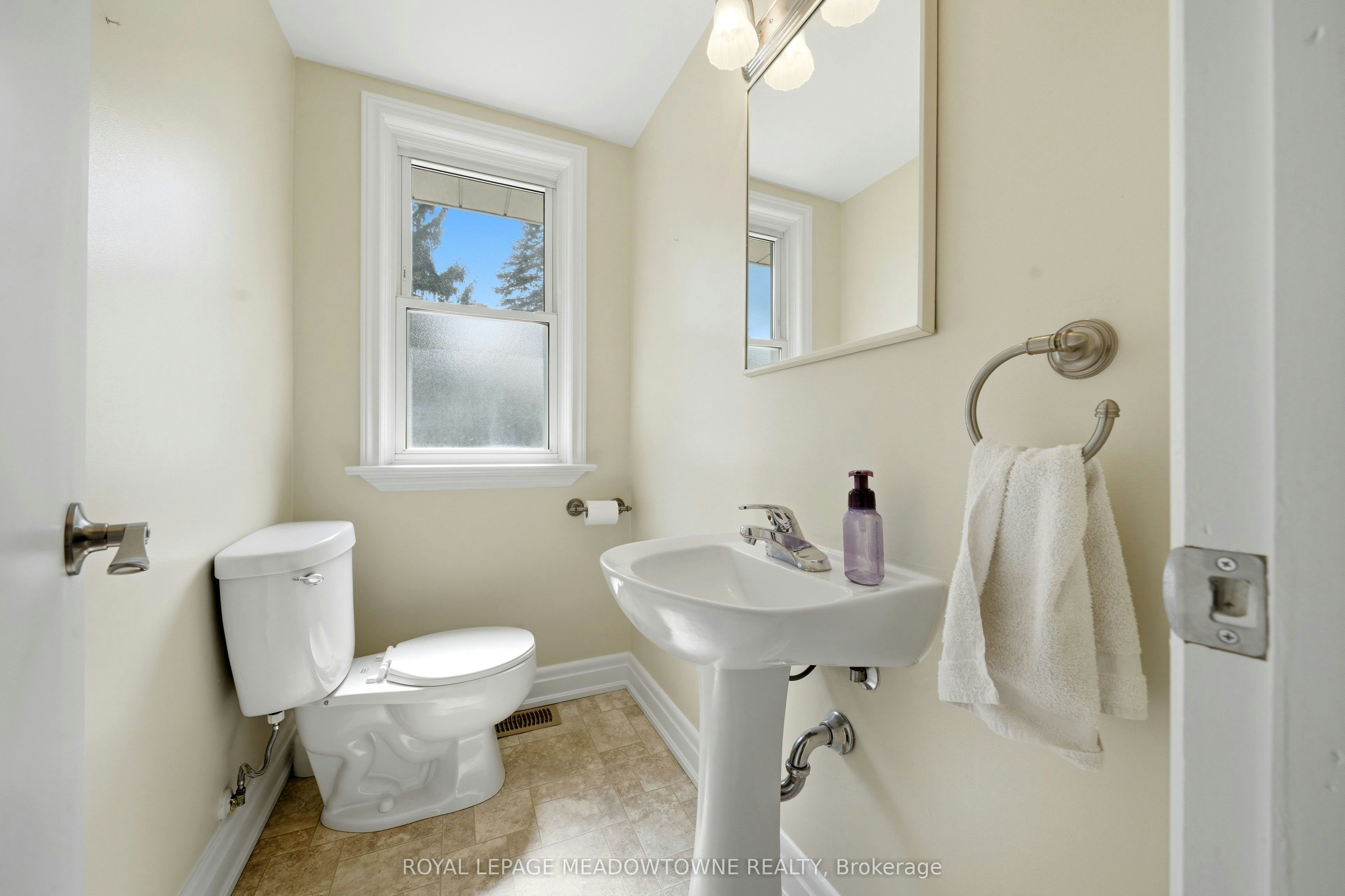 20 Delrex Boulevard, Halton Hills, ON, L7G 3X7 - 20