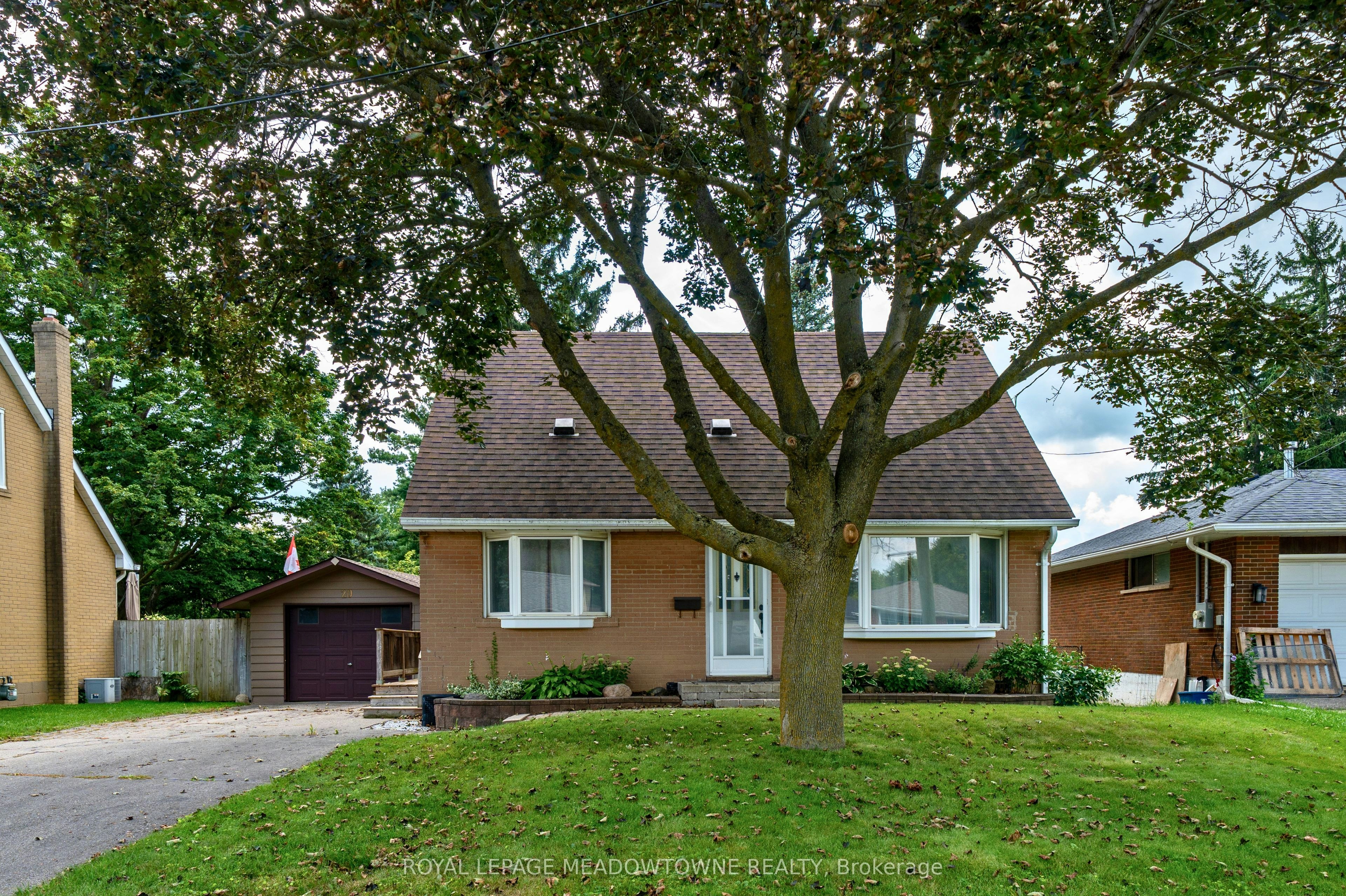 20 Delrex Boulevard, Halton Hills, ON, L7G 3X7 - 2