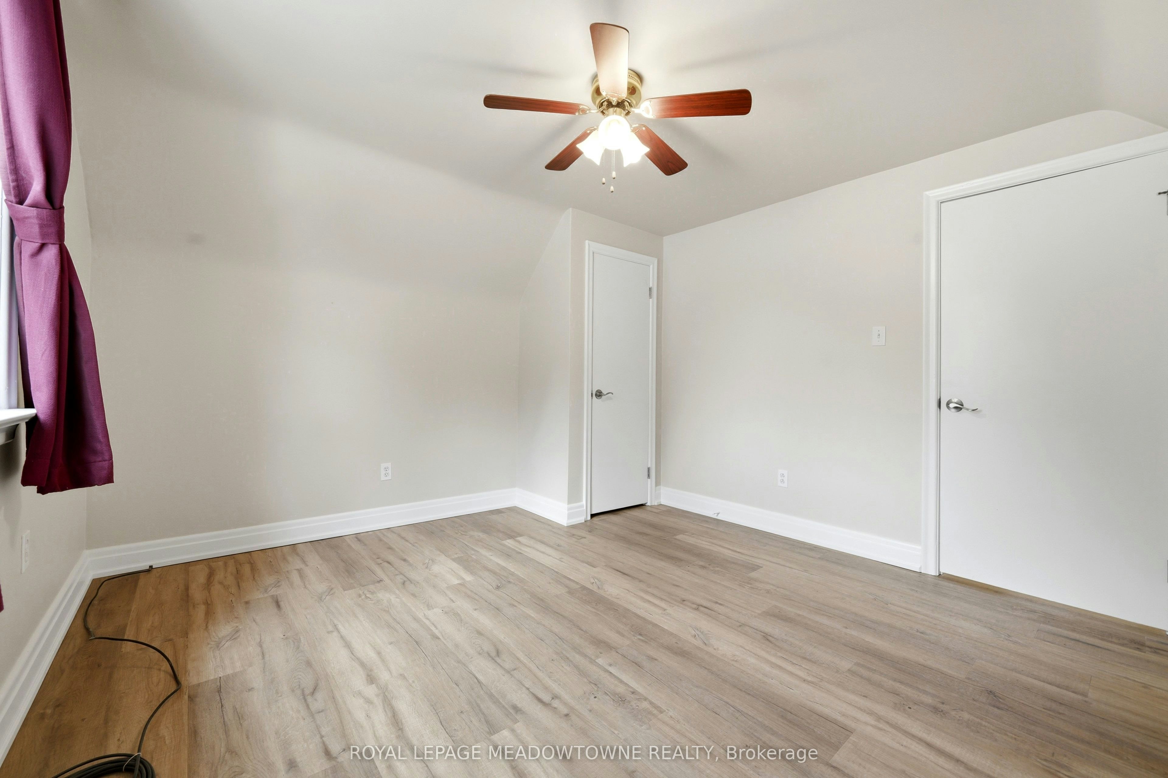 20 Delrex Boulevard, Halton Hills, ON, L7G 3X7 - 25